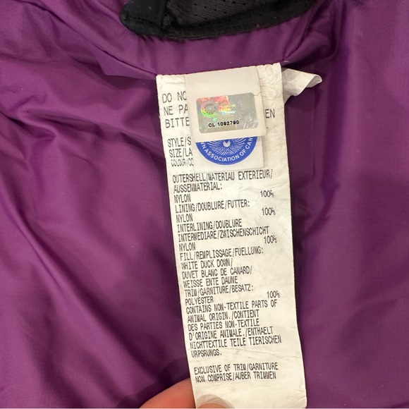 Sold Canada Goose Kids Puffer Used with tags, 2-3 - Picture 9 of 9